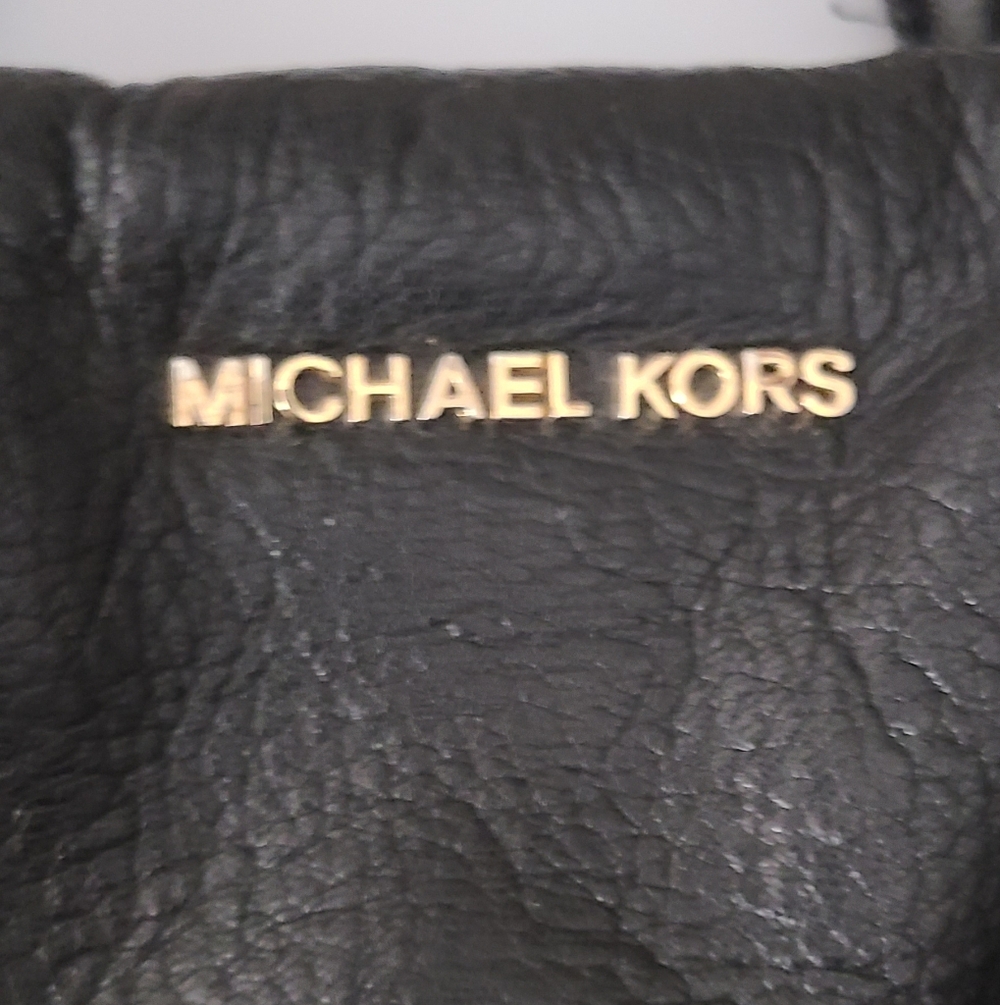 Michael Kors Black Leather Pebbled Purse Gold Hardware Studded Buckles Euc Clean - Picture 3 of 16